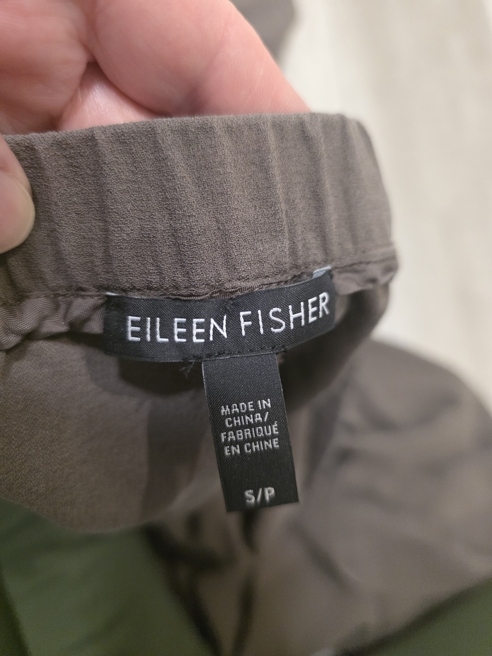 Eileen Fisher 100% Silk Taupe Cropped Wide Leg Pull-On Pants Size Small - Picture 8 of 10